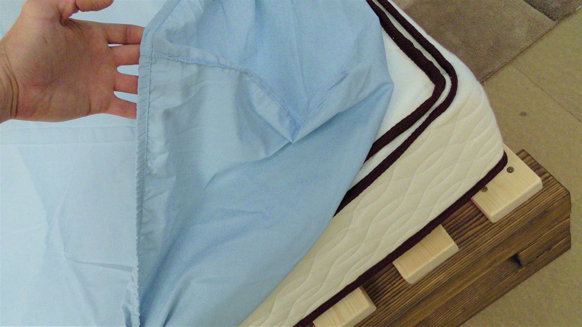 Luxury Fitted Waterbed Sheets. PALE BLUE Aquaglow Waterbeds