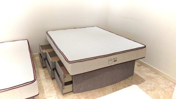 Aqua Pro waterbed With a twelve Drawer Base.